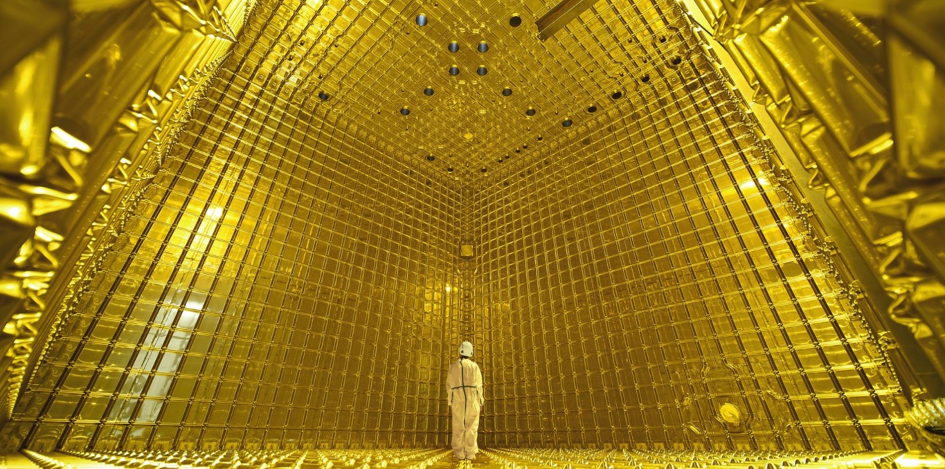 Couverture du documentaire Almost Nothing - CERN, Experimental City