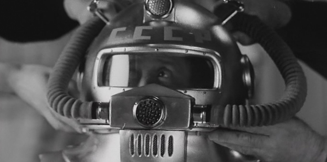 Couverture du documentaire Premiers sur la Lune