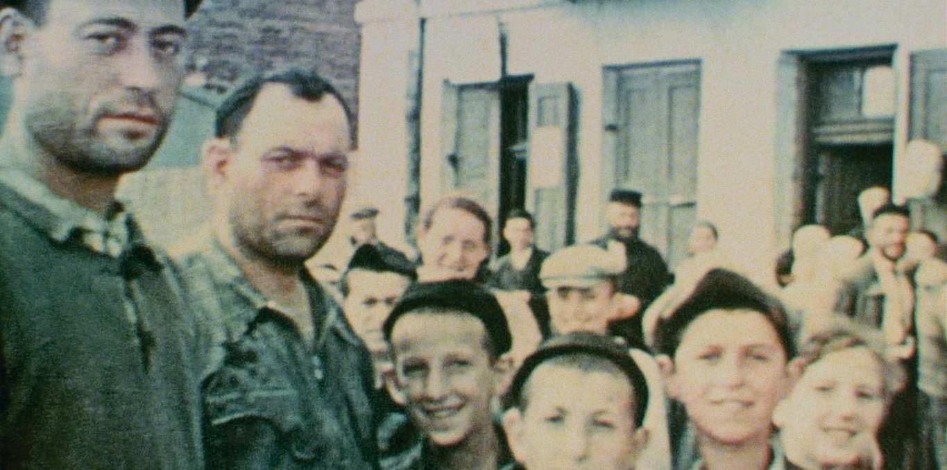 Couverture du documentaire Three Minutes: A Lengthening